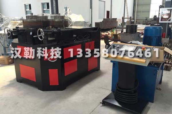 近日，我司生產(chǎn)的型材彎曲機(jī)順利通過客戶驗(yàn)收